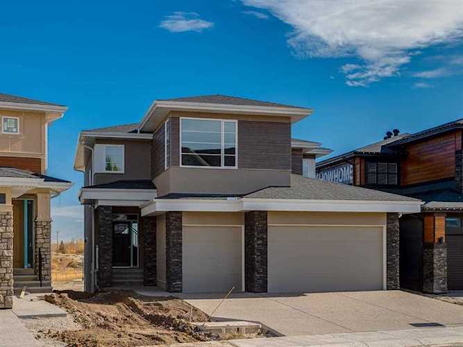 492 Discovery Place SW Calgary, AB T3H 6A2