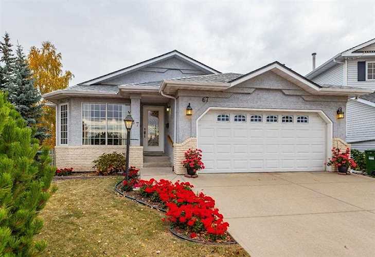 67 Scanlon Green NW Calgary, AB T3L 1N6