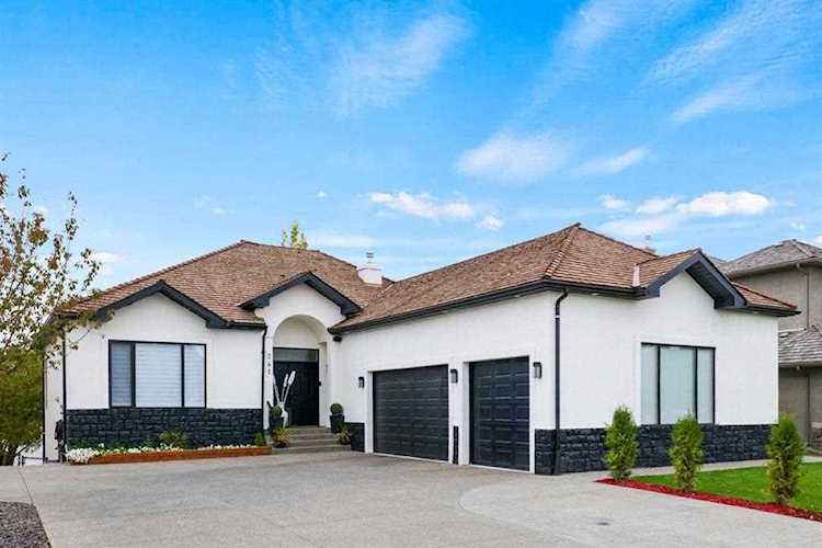 241 Cove Rd Chestermere, AB T1X 1E3