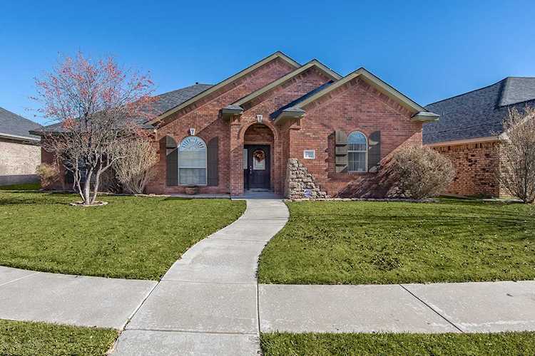 7703 El Paso DR Amarillo, TX 79118