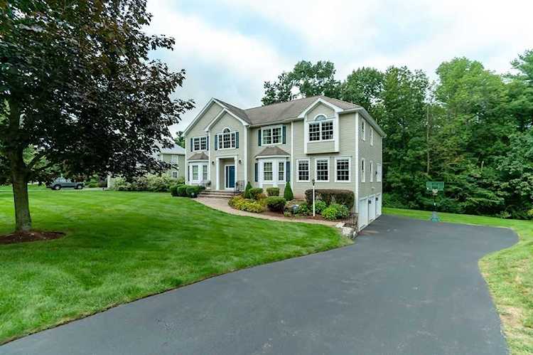12 Chongris Circle Andover, MA 01810 | MLS 72724832 Photo 1