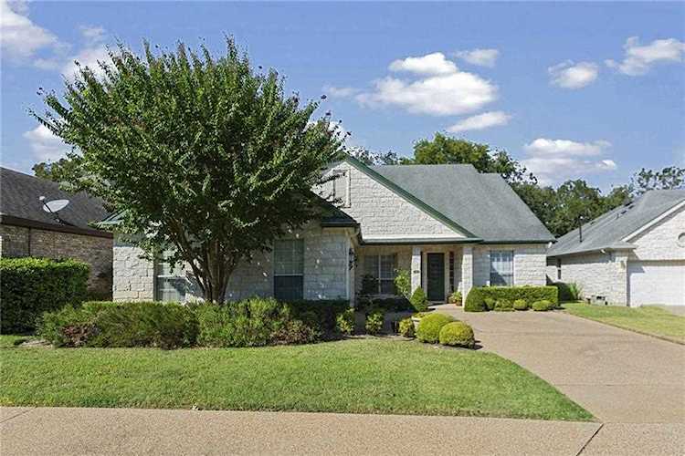 4724 Interlachen LN Austin, TX 78747