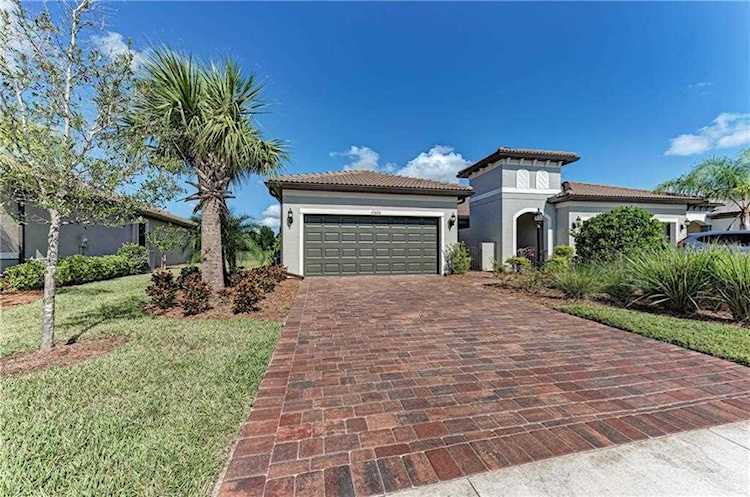 17026 Hampton Falls TERRACE Lakewood Ranch, FL 34202