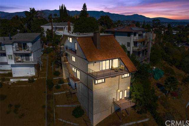 922 Nordica Drive Los Angeles, CA 90065