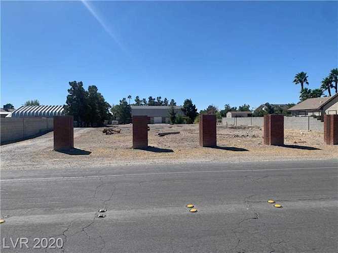 6445 Whispering Sands Dr Las Vegas, NV 89131