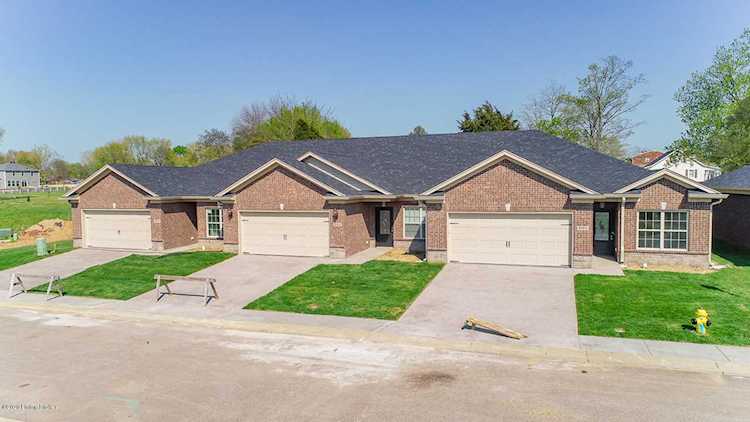 8121 Delta Cir Louisville, KY 40228 | MLS 1557452 Photo 1