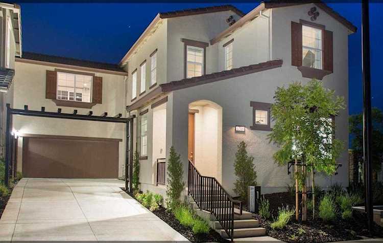 1215 Hernandez Way Gilroy, CA 95020