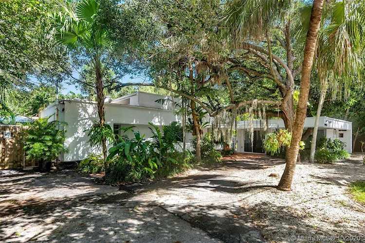 5845 SW 88th St South Miami, FL 33156