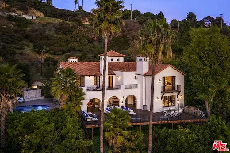 2819 Coldwater Canyon Drive Beverly Hills, CA 90210