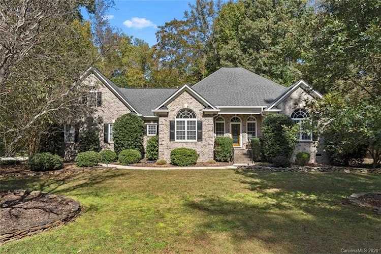 2207 Autumn Blaze Ct Waxhaw, NC 28173