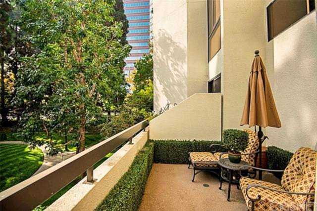 2112 Century Park Lane #104 Los Angeles, CA 90067