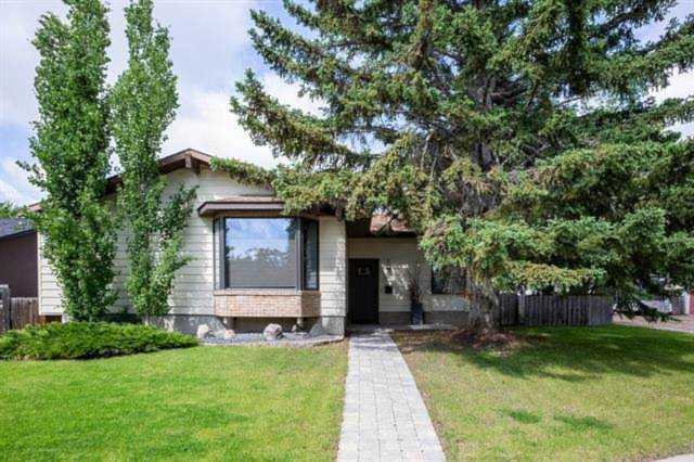 6003 Lewis Dr SW Calgary, AB T3E 5Z4