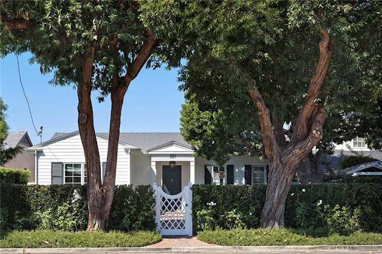 527 Santa Ana Avenue Newport Beach, CA 92663