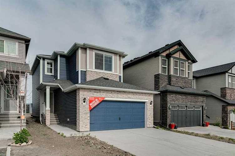 128 Nolanhurst Heights NW Calgary, AB T3R 1S5