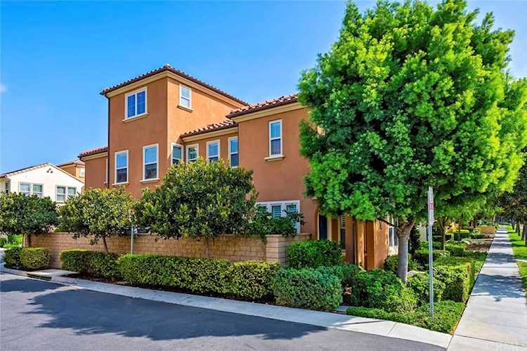 125 Pathway Irvine, CA 92618