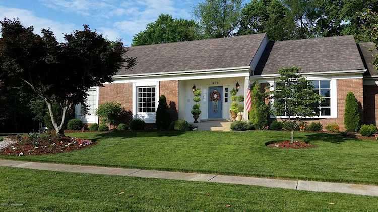 608 Bedfordshire Rd Louisville, KY 40222