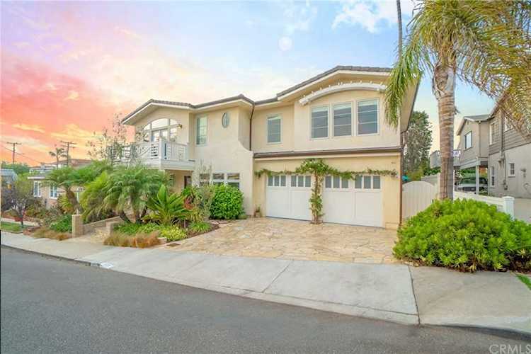 1111 8th Street Hermosa Beach, CA 90254