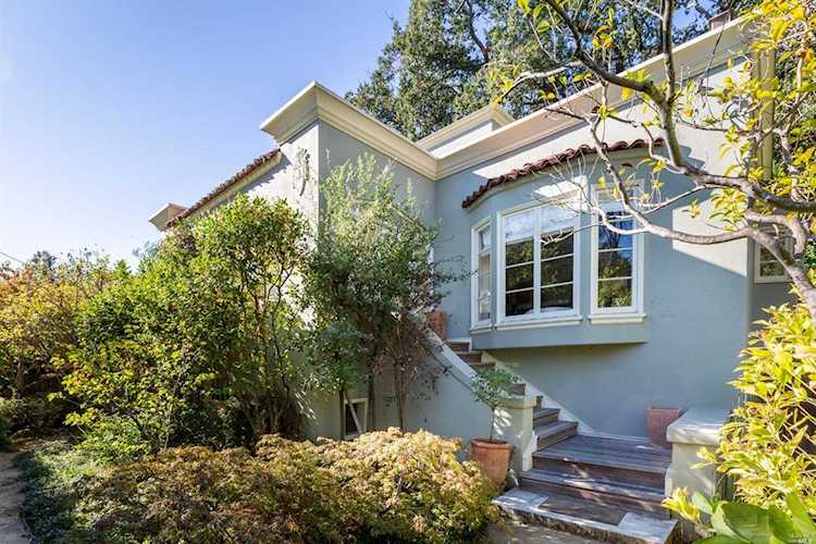 59 Sir Francis Drake Boulevard Ross, CA 94957