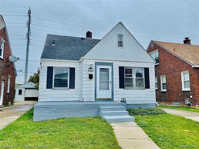 4600 Curtis St Dearborn, MI 48126