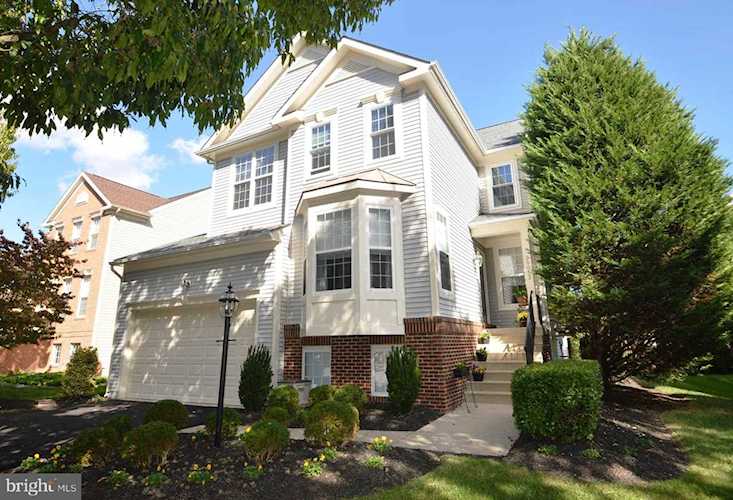 26052 Rachel Hill Dr Chantilly, VA 20152