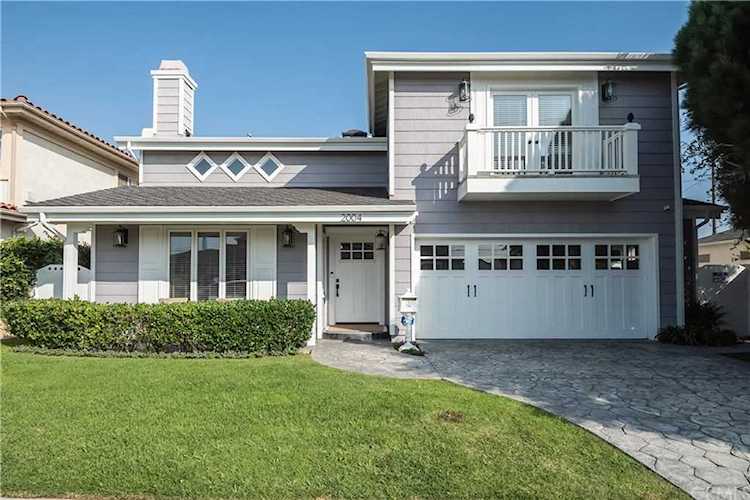 2004 Manzanita Lane Manhattan Beach, CA 90266