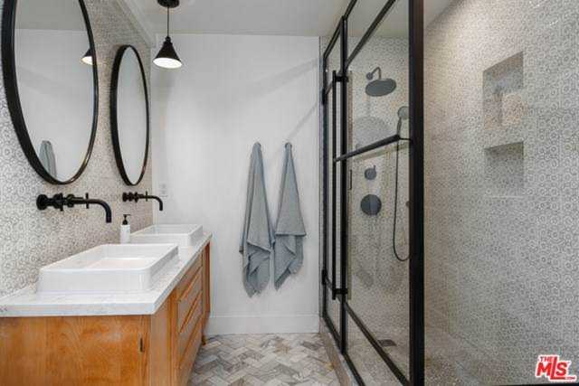1840 Lobdell Place Los Angeles, CA 90026