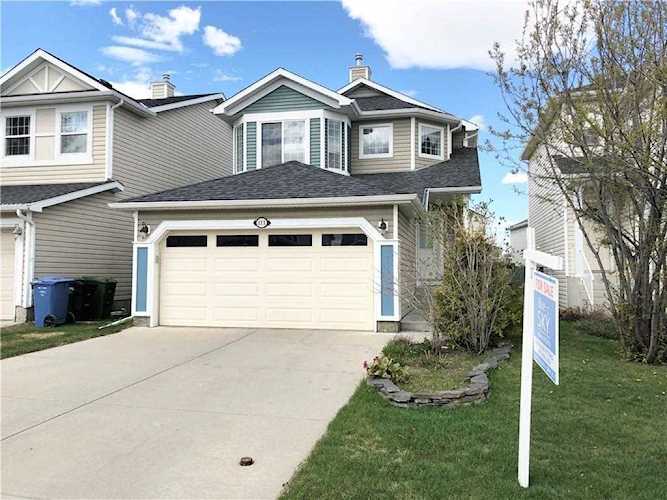 111 Royal Elm Way NW Calgary, AB T3G 5P7