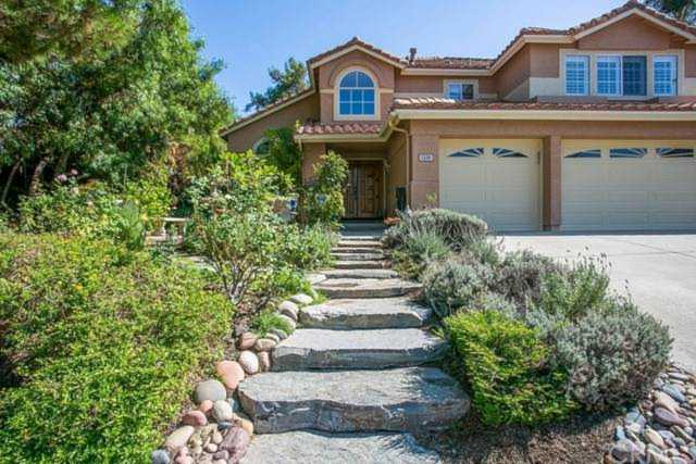 1228 Masterpiece Drive, Oceanside, 92057 | MLS#302950570 Photo 1