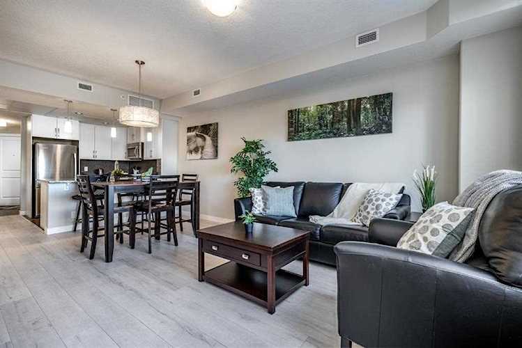 16 Varsity Estates Circle #103 Calgary, AB T3A 2C5
