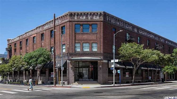 215 S Santa Fe Avenue #14 Los Angeles, CA 90012
