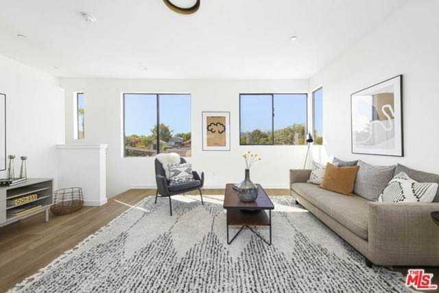 2702 Avenue 33 #3 Los Angeles, CA 90065