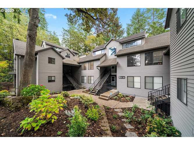 4000 Carman Dr #79 Lake Oswego, OR 97035