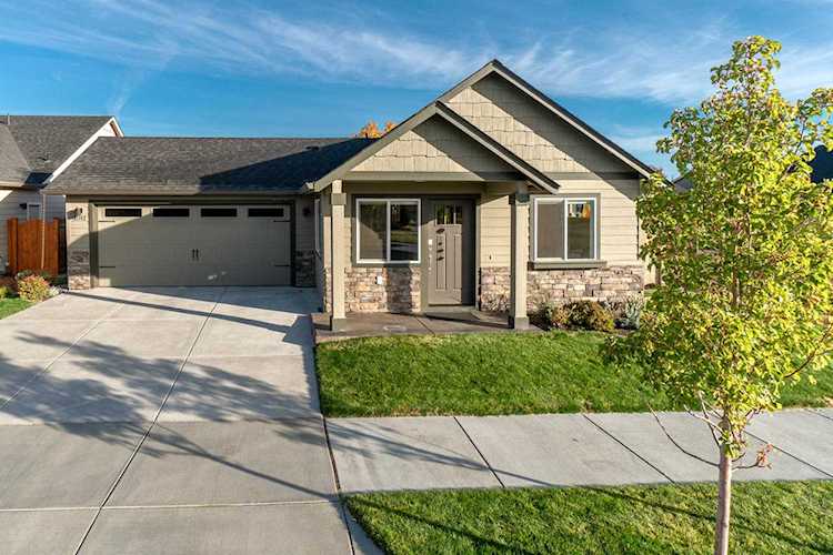21142 Thomas Dr Bend, OR 97702