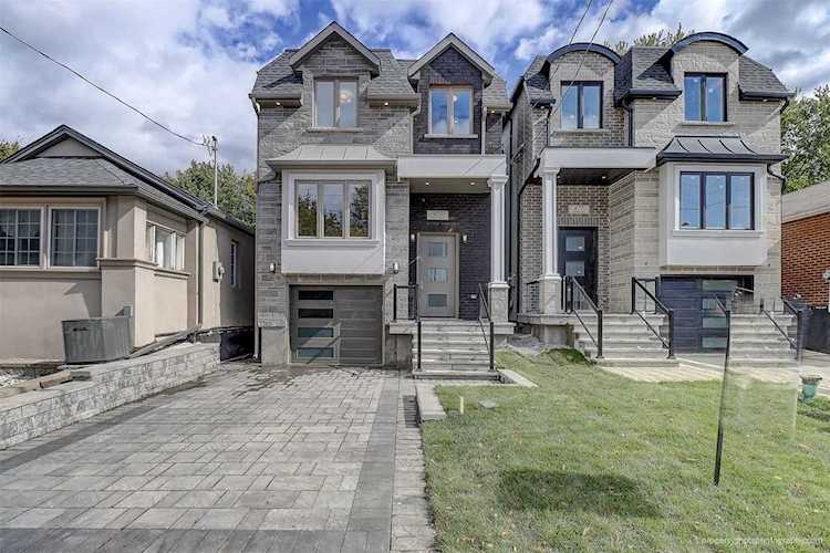 479 Warden Ave Toronto, ON M1L3Y9