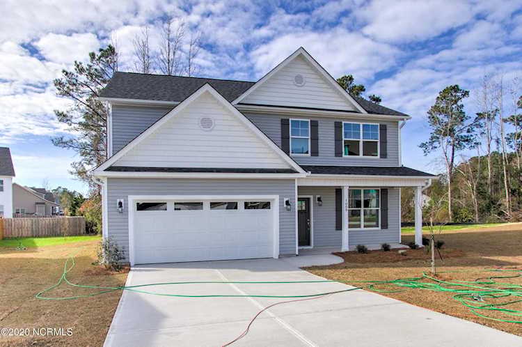 1009 E Arboria Drive Hampstead, NC 28443