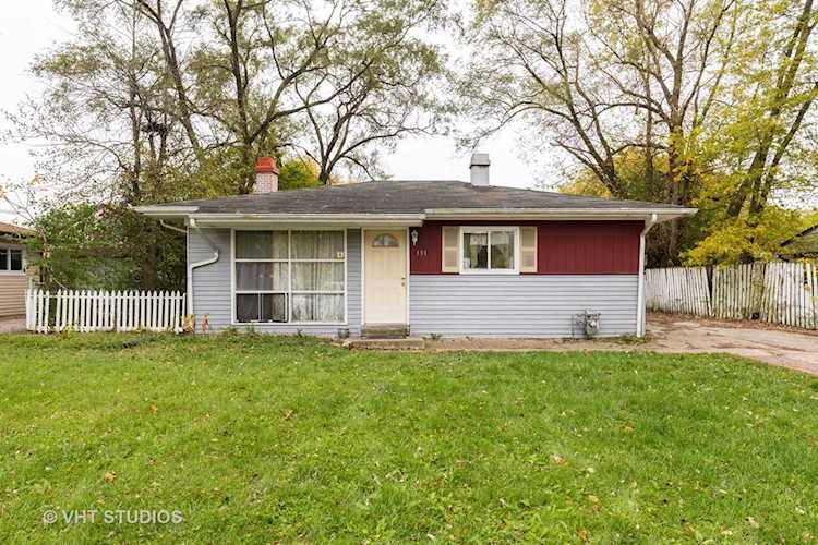131 Hazard Rd Carpentersville, IL 60110