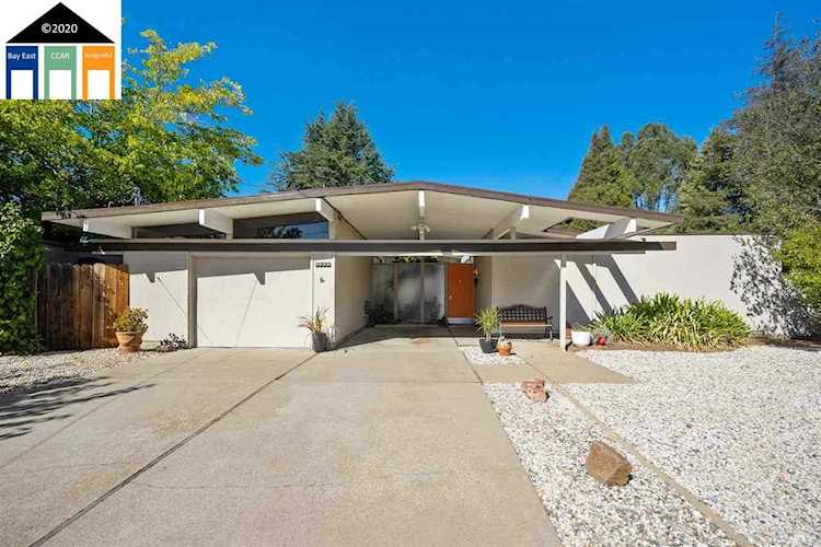 5849 Badger Ct Castro Valley, CA 94552