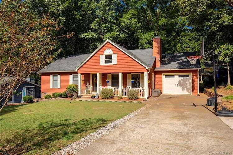 2150 Manawa Ln Tega Cay, SC 29708