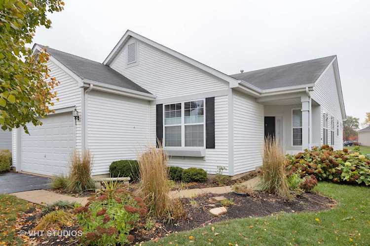 21325 Montclare Lake Dr Crest Hill, IL 60403 | MLS 10915561 Photo 1