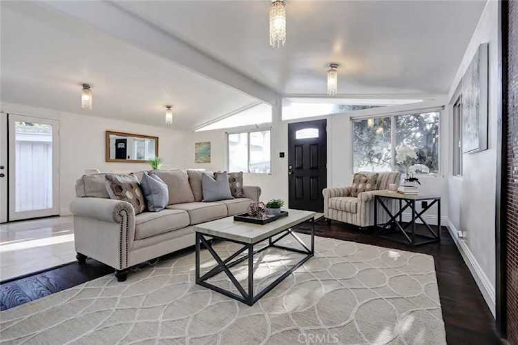 1600 W 27th Street San Pedro, CA 90732 | MLS SB20219225 Photo 1