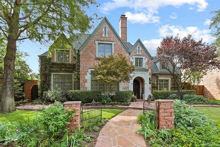 2901 Vinson Lane Plano, TX 75093