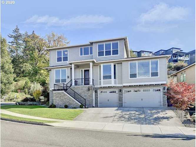 2424 NW Larkspur Ct Camas, WA 98607