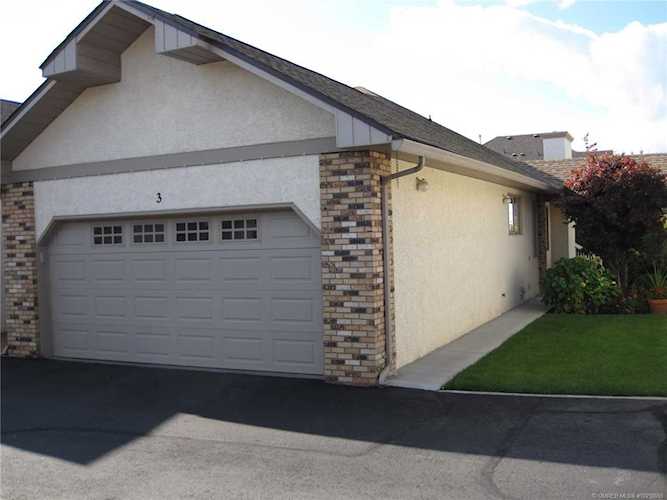 1873 Parkview Crescent #3 Kelowna, BC V1X7G7