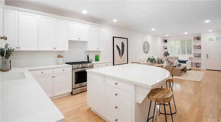 1202 Tennyson Street #6 Manhattan Beach, CA 90266