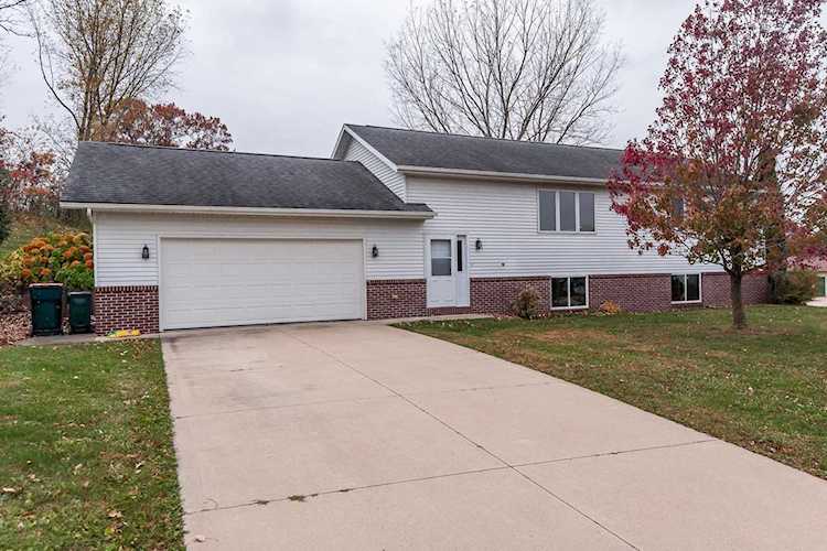902 E 15th Street Saint Charles, MN 55972