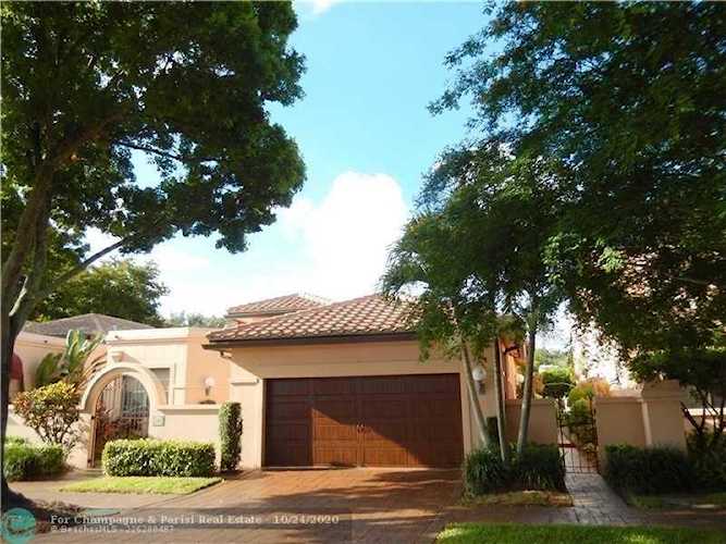 2888 Via Napoli Deerfield Beach, FL 33442