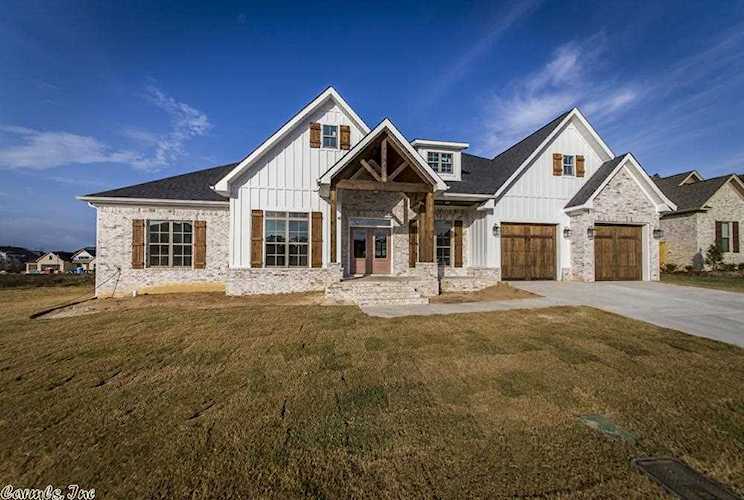 1725 Briley Conway, AR 72034
