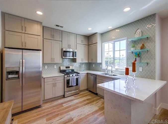 100 W Douglas El Cajon, CA 92020
