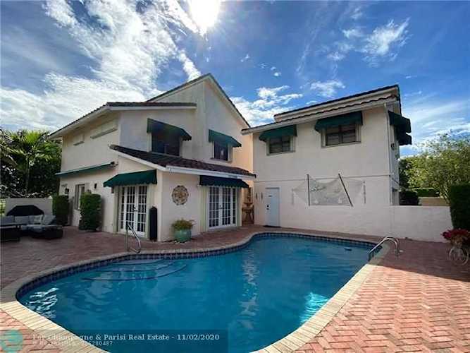 800 Mockingbird Ln Plantation, FL 33324