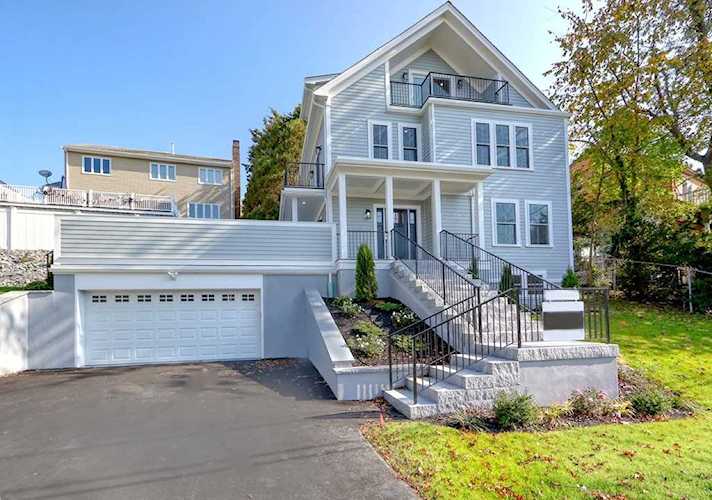910 E Squantum Street Quincy, MA 02171